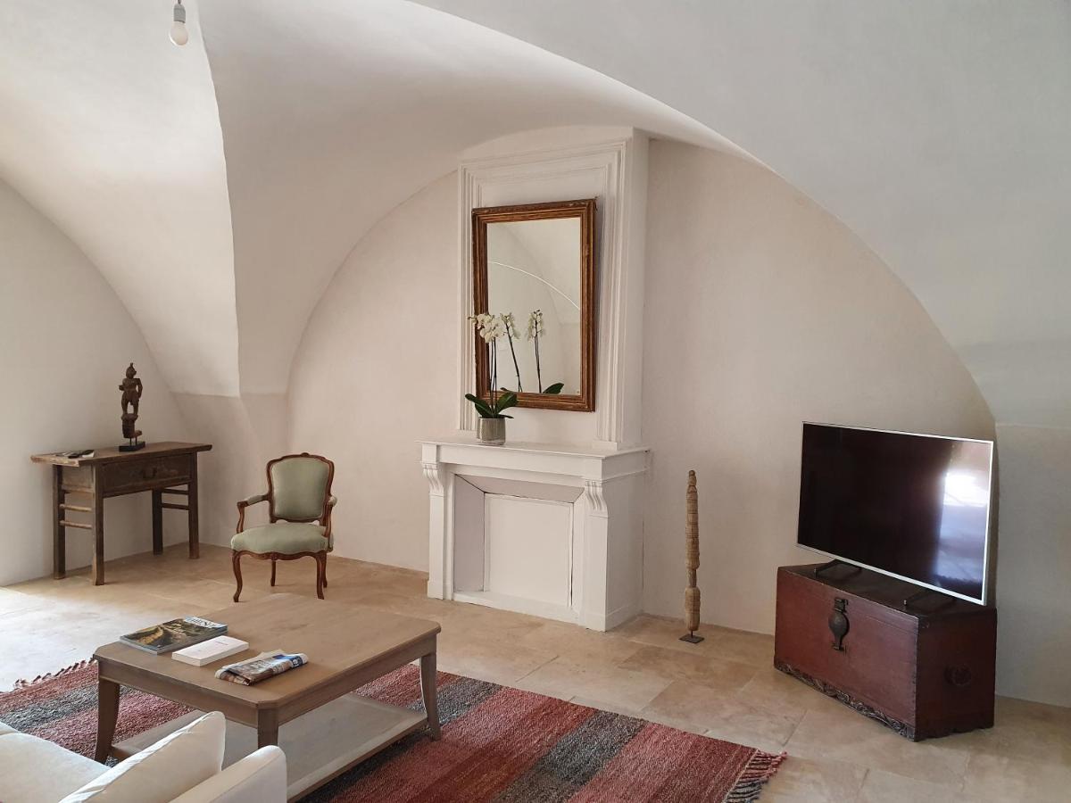 Les Canisses, Magnifique Appartement Avec Terrasse Au Coeur D'อูเซส ภายนอก รูปภาพ