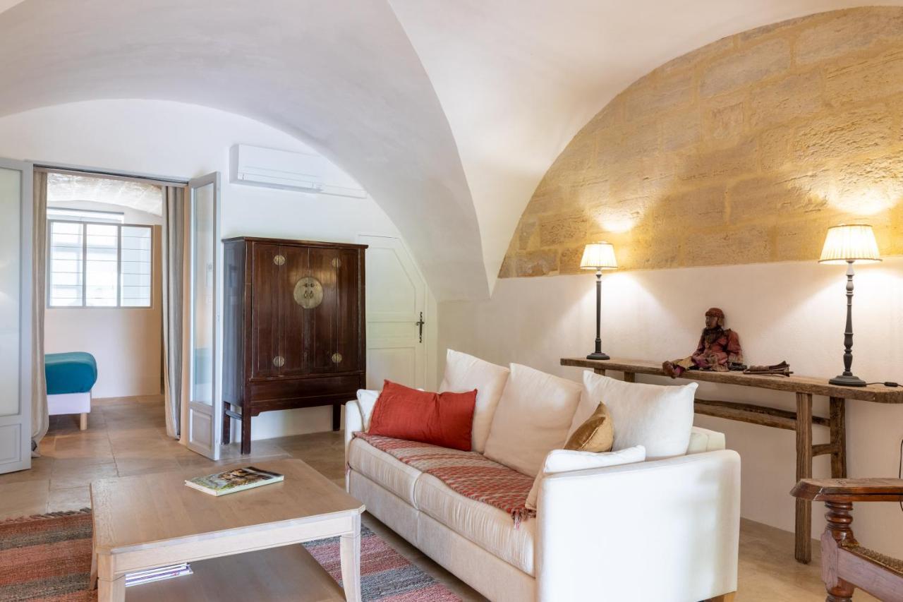 Les Canisses, Magnifique Appartement Avec Terrasse Au Coeur D'อูเซส ภายนอก รูปภาพ